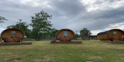 Campingfässer (© Stadt Bad Dürkheim)