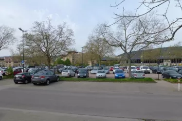 Parkplatz Krankenhaus 