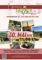 Ein Plakat für die Weinwanderung "Genuss im Gepäck 2.0". Es zeigt Informationen über die Veranstaltung am 30. Mai 2026, inkl. Snacks, Weinen und Live-Musik.