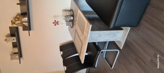 Esstisch