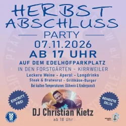 Ein einladendes Plakat für eine Herbstabschlussfeier. Es zeigt Informationen zu Datum, Uhrzeit und Angeboten wie Wein, Snacks und Musik von DJ Christian Kietz.