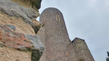 Turm aus Sicht vom Burghof