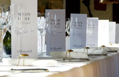 Wein-Kaese-Degustation-Bio-Weingut-Sektgut-Wilhelm