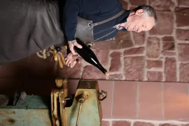 Sekt-Herstellung-Sekt-Korken-Boucheuse-Thorsten-Oc