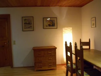 Wohnzimmer Sideboard (© Familie Klamroth)