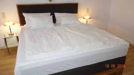 Schlafzimmer - Boxspringbett