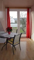Portugieser-Eßplatz Blick zum Garten