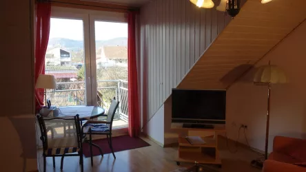 Portugieser -Fernsehe und Balkonblick