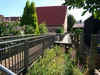 Brücken führen in Böchingen über den Hainbach