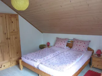 Schlafzimmer DG