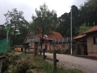 Hütte (© Archiv Verein SÜW Annweiler e.V.)