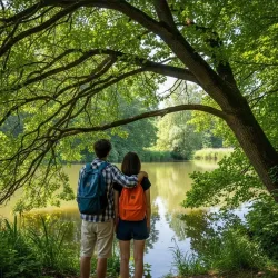Treidlerweg Hördt Wanderung - Wanderer am Weiher (© Wagner & Gaßmann GbR)