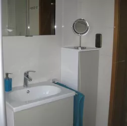Bedezimmer_Waschtisch