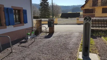 E-Bike Ladestation und Reparatur Obersteinbach/F (© Anette Lang)