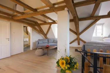 Maisonette Appartement Dachgeschoss (© Burggarten Appartements)