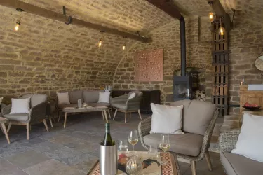 Weinlounge (© Burggarten Appartements)