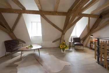 Maisonette Appartement Dachgeschoss (© Burggarten Appartements)