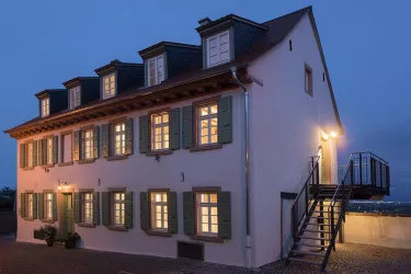 Aussenansicht bei Nacht