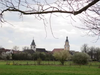 Queichheim Kirchen (© Doris Prokop)
