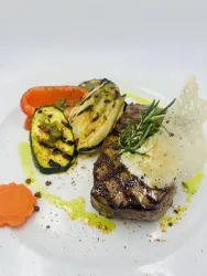 Vier Jahreszeiten Steak (© Vier Jahreszeiten Landau)