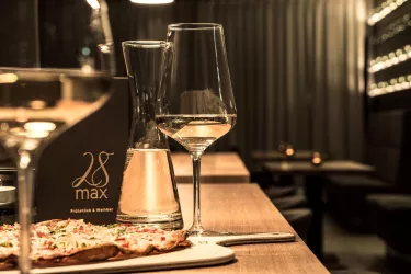 MAX 28 - Wein u. Flammkuchen