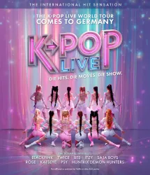 Ein bunter Hintergrund mit tanzenden Performern in K-Pop-Outfits. Der Text kündigt die K-Pop Live World Tour in Deutschland an.
