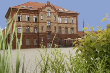 Außenansicht (© Hotelwerkstatt GbR -Erste Hotelwerkstatt Betriebs)
