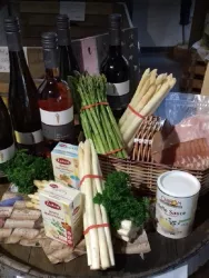Spargel frisch vom Feld