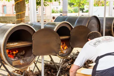 Der ganze Stolz der Mörlheimer Landjugend: die selbstgebauten Flammkuchen-Öfen.