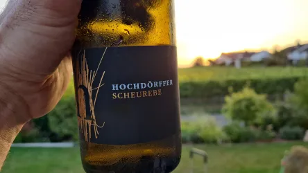 Weinflasche (© Weingut Gerhard Hochdörfer)