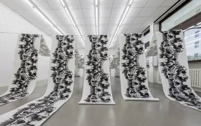 Kunstwerk: Hetty Holm "Installation", 2025
