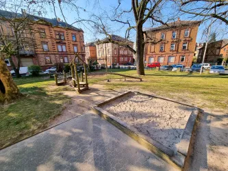 Spielplatz an der Marienkirche_Landau (© Christoph Bauer)