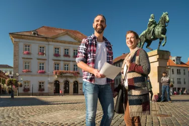 Rathaus mit Reiter