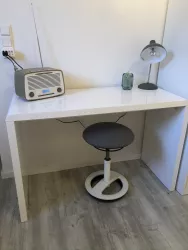 Schreibtisch
