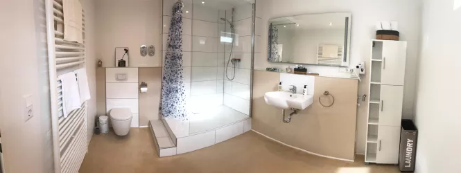 Badezimmer mit XL Dusche zum entspannen