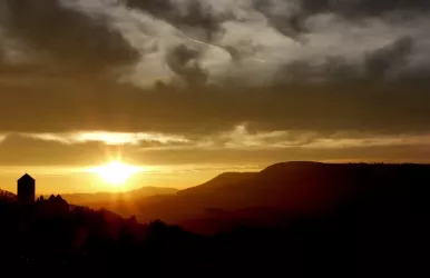 die Burg in der Abendsonne
