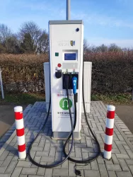 E-Ladesäule, Ansicht 1