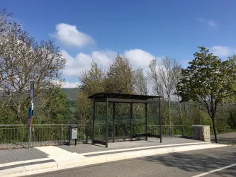 barrierefreie Bushaltestelle, Ansicht 1