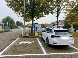 E-Ladesäule Offenbach Markt (3)