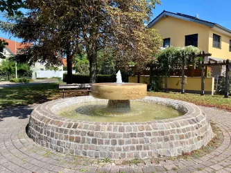 Brunnen am Park (4)