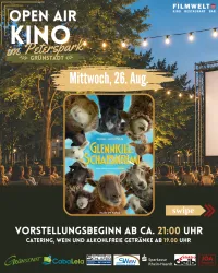 Open-Air-Kino im Peterspark mit einem Filmplakat. Der Film bietet eine humorvolle Darstellung von Schafen und findet am 26. August statt.