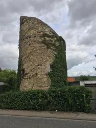 011 Roter Turm1
