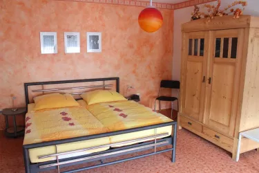 Schlafzimmer 2, Ansicht 1
