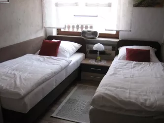 Schlafzimmer 2 (© Archiv Leistungsträger)