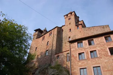 Burg Berwartstein Dahner Felsenland _ 2 (© Kurt Groß)