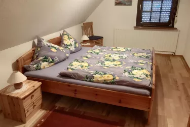 Haus Doris Schlafzimmer (© Archiv Haus Doris)