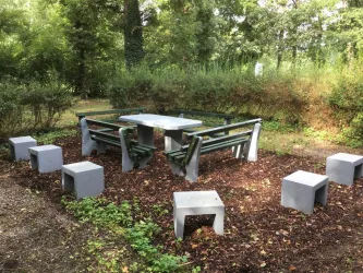 Neugestalteter Platz im Sept 2021