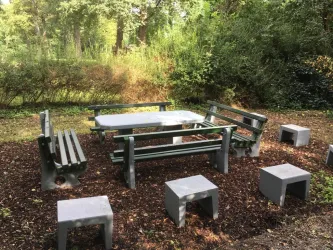Neugestalteter Platz im Sep 2021