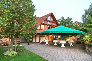 Sängerheim Alter Bauernhof - Bauerngarten außen