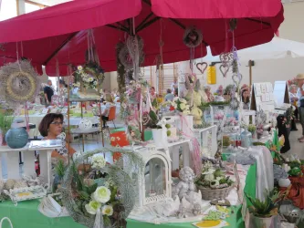 Kunsthandwerkermarkt in der Fuchsbachhalle